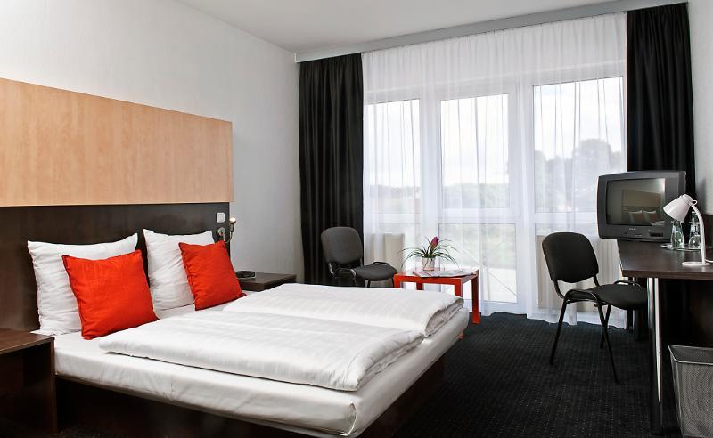 Good Morning + Bad Oldesloe Hotel ภายนอก รูปภาพ