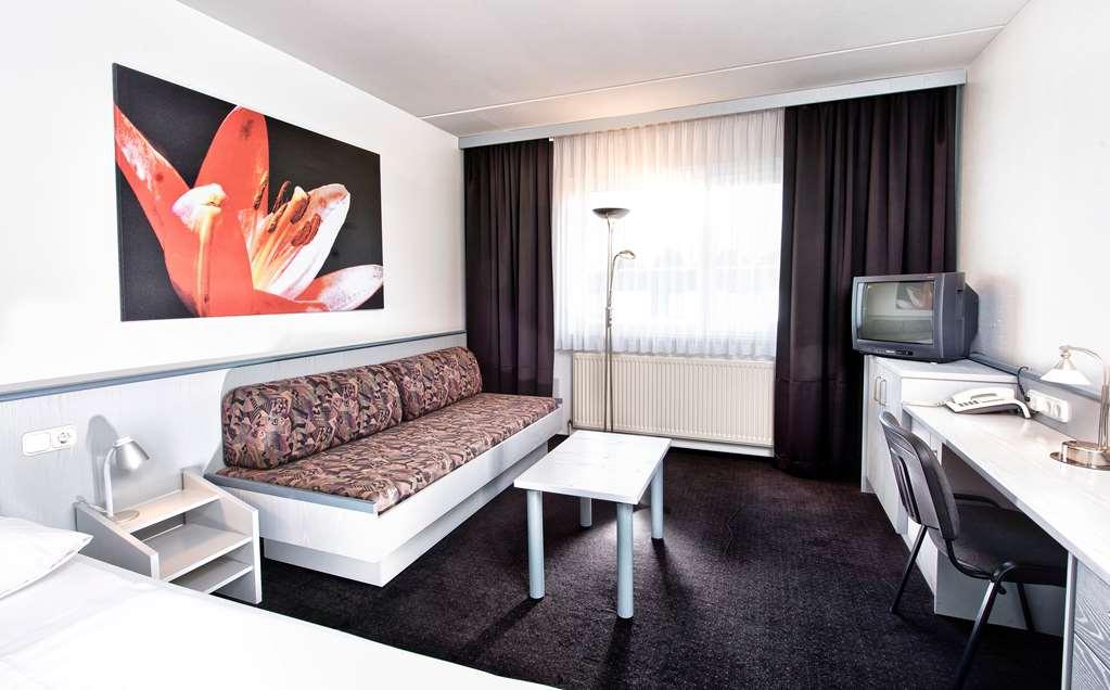 Good Morning + Bad Oldesloe Hotel ภายนอก รูปภาพ